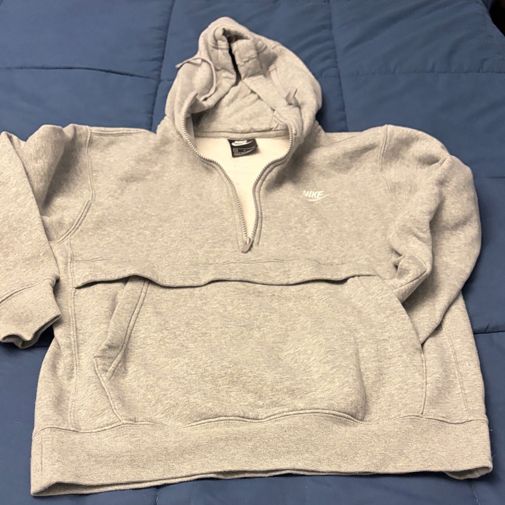 Nike Men's Light Gray Zip-Up Sweater